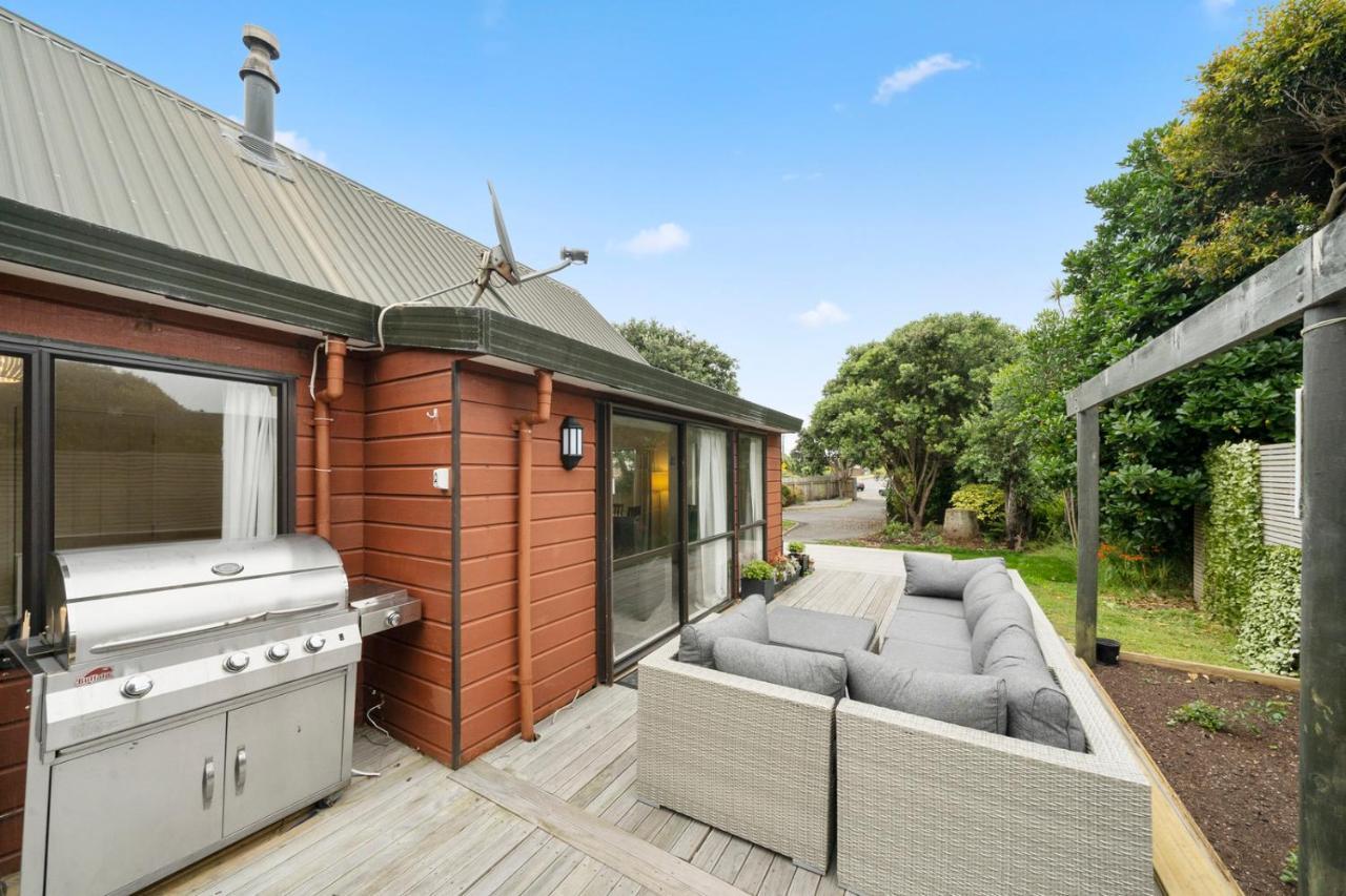 Wharerata - Otaki Beach Holiday Home エクステリア 写真